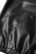 画像をギャラリービューアに読み込む, 446 Silicon Print Logo Blouson Black