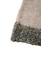 画像をギャラリービューアに読み込む, 446-Leather Emblem Bicolour Knitted Pullover Beige