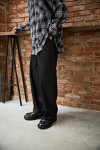 画像をギャラリービューアに読み込む, Barrel Leg One Wash Denim Pants Black