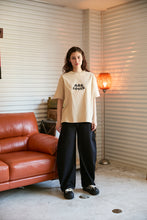 画像をギャラリービューアに読み込む, 446- Logo Embos T-shirt Beige