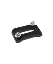 画像をギャラリービューアに読み込む, D-Synthetic Leather Alphabet Brooch Black