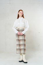 画像をギャラリービューアに読み込む, Checked Knit I-line Long Skirt Beige Check