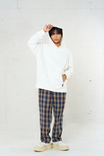 画像をギャラリービューアに読み込む, DOUBLE FOUR SIX- Emboss Logo Hoodie White