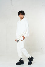 画像をギャラリービューアに読み込む, DOUBLE FOUR SIX- Emboss Logo Hoodie White