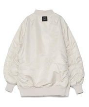 画像をギャラリービューアに読み込む, DFS Emblem MA-1 Ecru