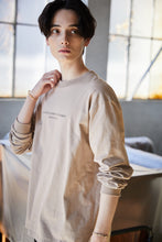 画像をギャラリービューアに読み込む, DOUBLE FOUR SIX- Message Print Long Sleeve T-shirt Beige