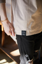 画像をギャラリービューアに読み込む, DOUBLE FOUR SIX- Message Print Long Sleeve T-shirt Beige