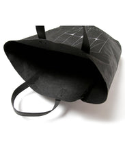 画像をギャラリービューアに読み込む, Basic Logo Paper Tote Bag black