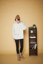 画像をギャラリービューアに読み込む, 【数量限定商品】Oversize Mock Neck Long Sleeve Sweat Shirts Oatmeal