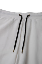 画像をギャラリービューアに読み込む, 446-Leather Emblem Sweatpants White
