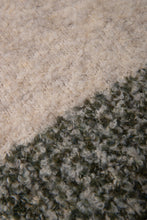 画像をギャラリービューアに読み込む, 446-Leather Emblem Bicolour Knitted Pullover Beige
