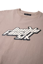 画像をギャラリービューアに読み込む, DOUBLE FOUR SIX- Street Logo Long Sleeve T-shirt Beige
