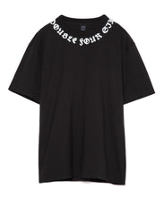 画像をギャラリービューアに読み込む, DOUBLE FOUR SIX-Neckline Logo T-Shirt Black
