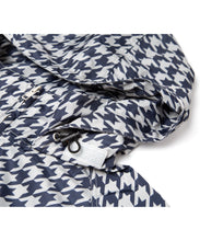 画像をギャラリービューアに読み込む, DOUBLE FOUR SIX-Houndstooth Pattern Front Logo Hoodie Chidori Navy
