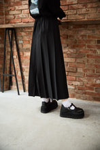 画像をギャラリービューアに読み込む, Multi-Pleated Skirt Black
