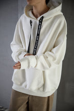 画像をギャラリービューアに読み込む, DOUBLE FOUR SIX- Logo Tape Hoodie Off White

