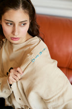画像をギャラリービューアに読み込む, 446- Logo Stitch Cardigan　Beige
