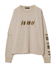 画像をギャラリービューアに読み込む, 446 Back Logo Layered T-shirt Beige
