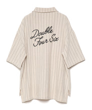 画像をギャラリービューアに読み込む, 【数量限定商品】DOUBLE FOUR SIX-  Back Logo Linen Stripe Shirt  Beige
