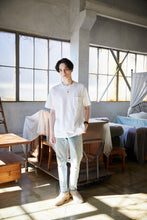 画像をギャラリービューアに読み込む, Message Print With Pocket T-shirt	White

