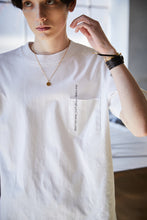 画像をギャラリービューアに読み込む, Message Print With Pocket T-shirt	White
