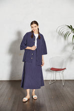 画像をギャラリービューアに読み込む, 【数量限定商品】DOUBLE FOUR SIX-  Back Logo Linen Stripe Shirt  Navy
