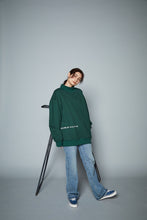画像をギャラリービューアに読み込む, 【数量限定商品】Oversize Mock Neck Long Sleeve Sweat Shirts DarkGreen
